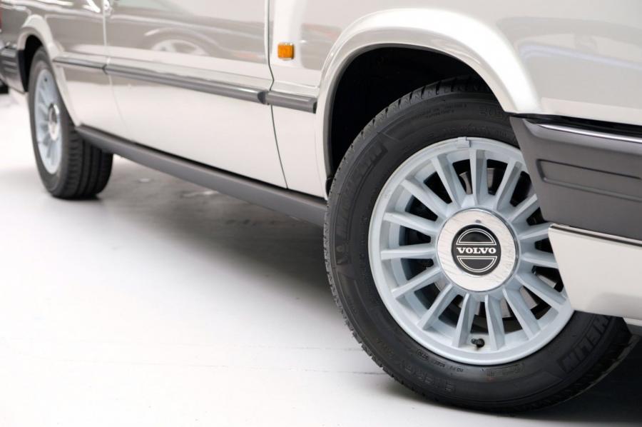 Детали экстерьера Volvo 780 Coupe 1985 года  (фото 27 из 62)